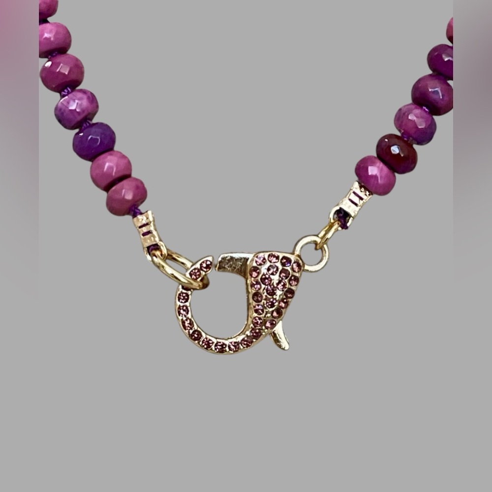 Cascadia Bloom Nckl: Faceted dyed Agate Choose either the pink or purple clasp